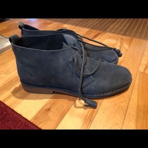 Gray Oxford shoes for women